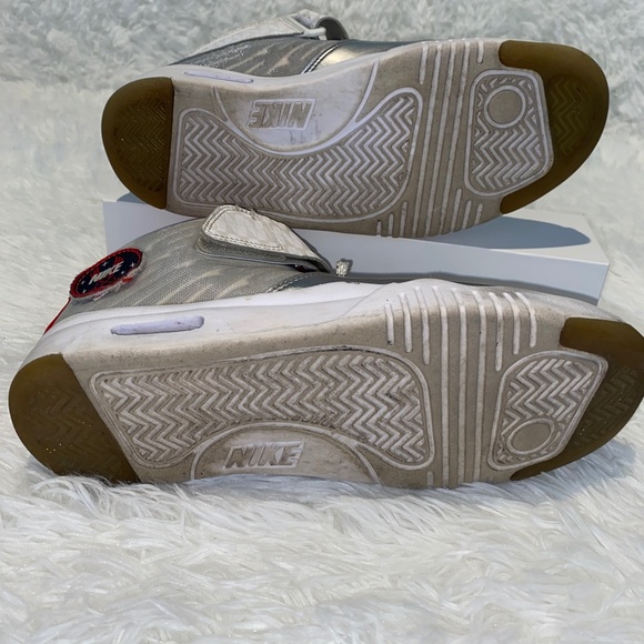 Nike Youth Air Akronite Lebron hightop - Picture 9 of 9